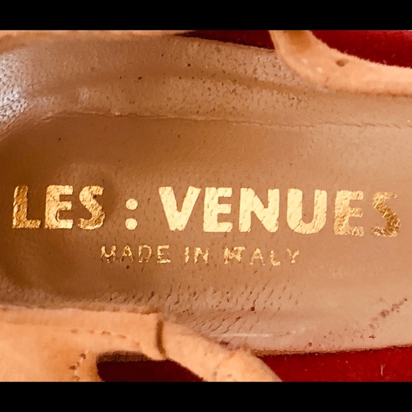 LESVENUES suede peep toe dual collar pumps. 🌹 - Picture 3 of 8